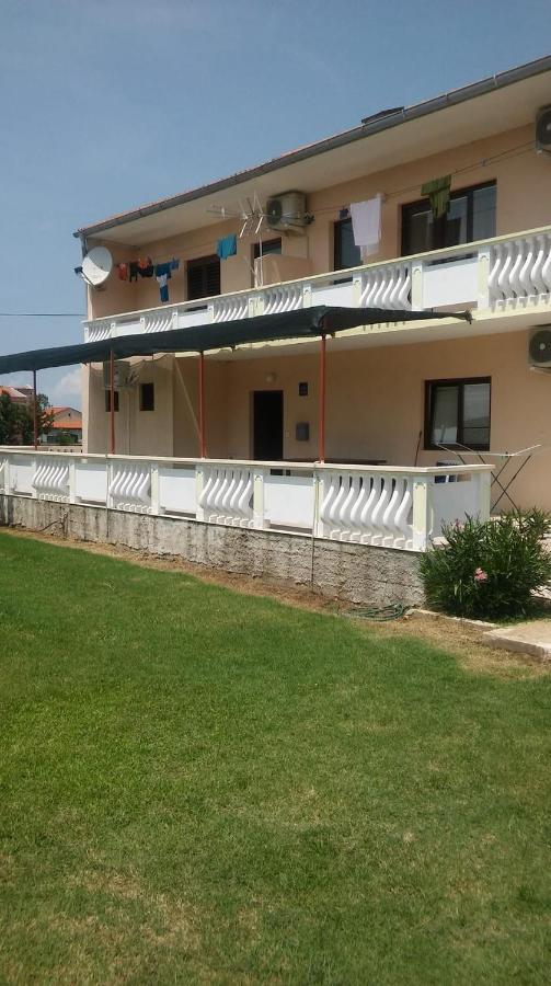 Apartments With A Parking Space Ljubac, Zadar - 16658 Razanac Exterior photo